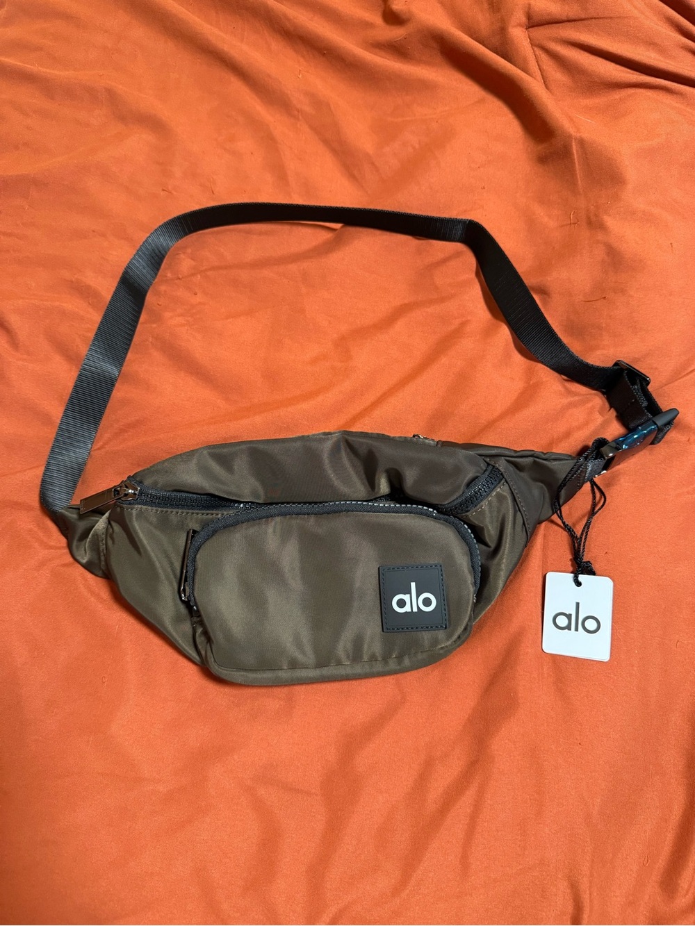 ALO Yoga Brownn Belt Bag with Front Pocket - Picture 3 of 6
